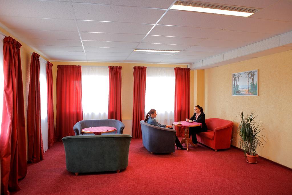 Rehe Hotel Tartu Exteriör bild